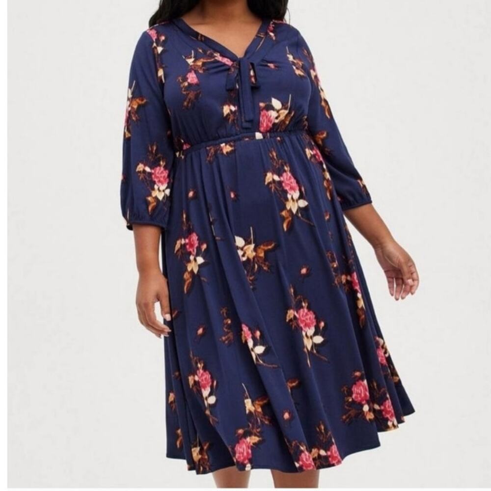 Torrid Women's Stretch Navy Blue Floral Challis Midi Dress Plus Size 4